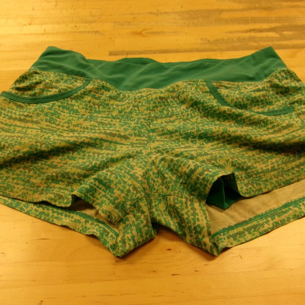 Nike Dri-Fit Womens Printed Venom Run Train Turqouise Shorts Medium 602847-303